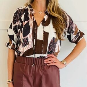 Willa Story Carrie Abstract Pattern Ruffle Collar V Neck Balloon Sleeve Top S